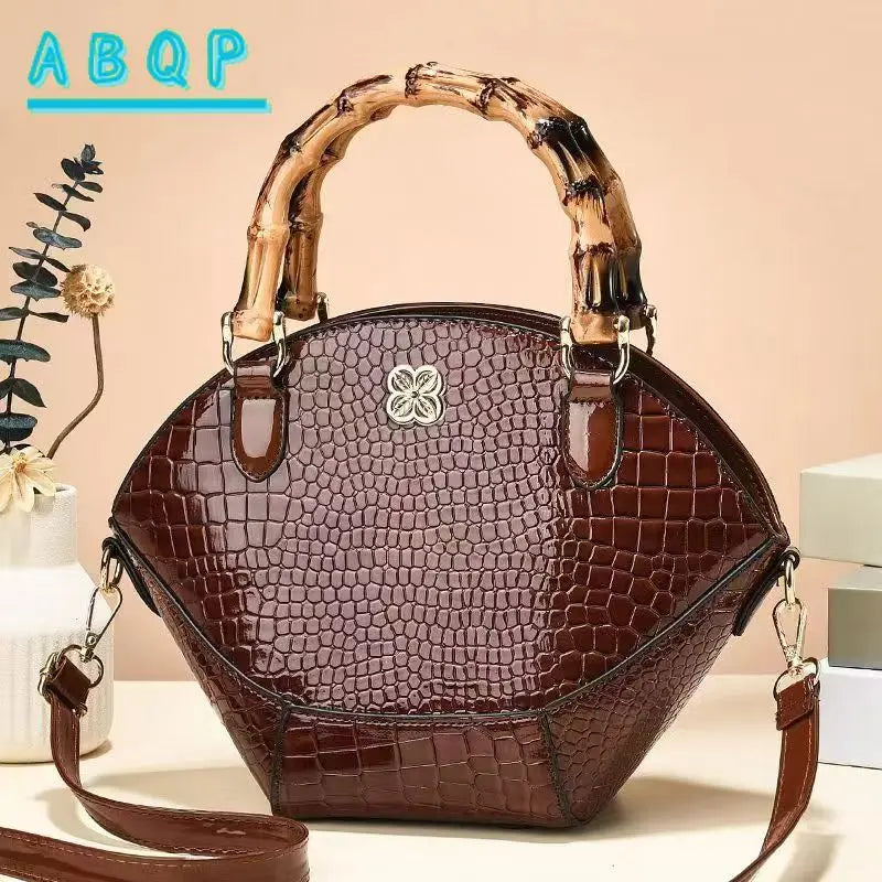 New Women's Handbag Fashionable and Personalized Women's Shoulder Bag PU Casual Women's Bag High Quality and Large Capacity