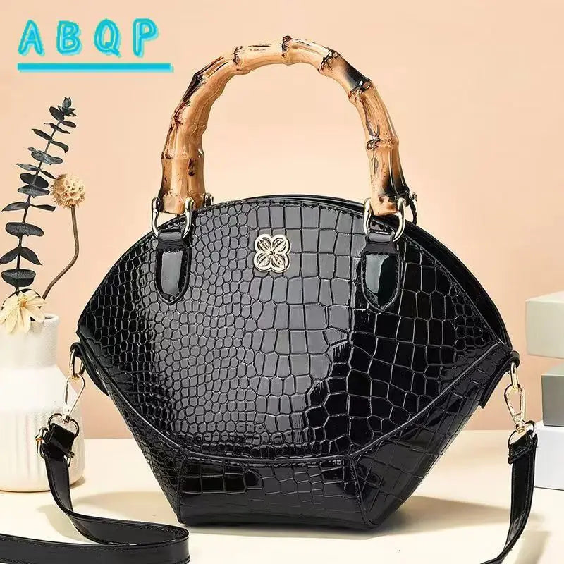 New Women's Handbag Fashionable and Personalized Women's Shoulder Bag PU Casual Women's Bag High Quality and Large Capacity